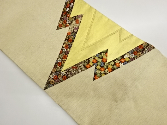 松皮菱に花模様織出し名古屋帯